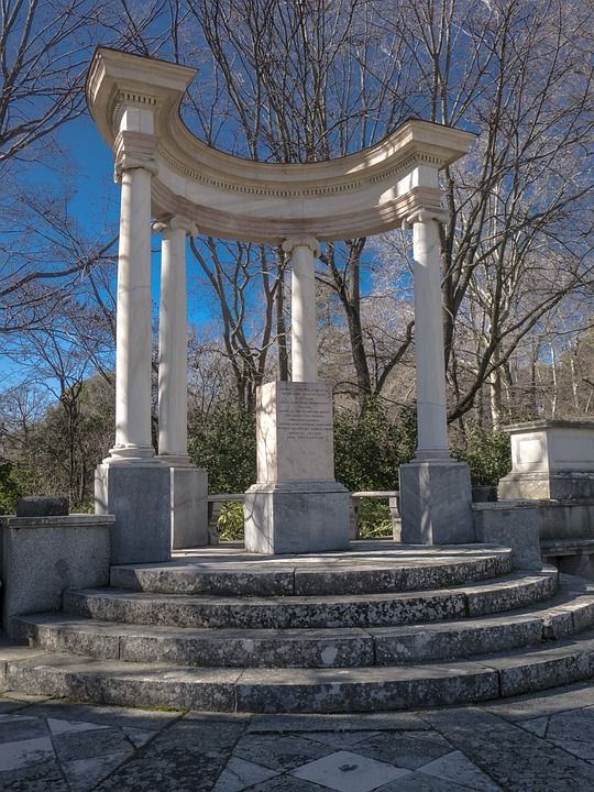纪念碑 马德里 公园 艺术 意大利 院子 巴克斯 树 松 寺庙