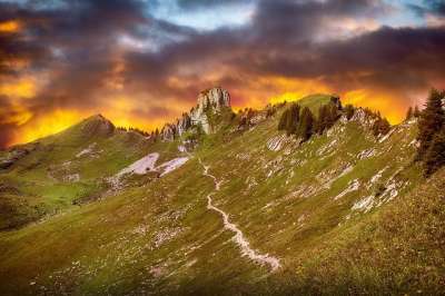 山 亲爱的 云 日落 自然 全景图 阿尔卑斯山 风景