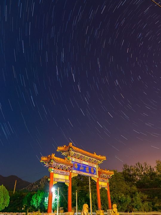 天文学 中国小镇 天空 场景 中国人 亚洲人 东方的 入口 出口