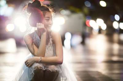 女孩 光 女士 人们 快乐的 女性 时尚 肖像 生活方式