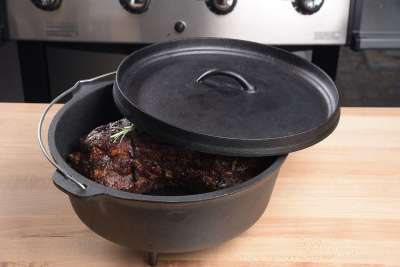 烤猪肉 荷兰烤箱 烤锅 烤 炙烤 烹饪 食物 准备 盘子 美食