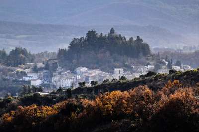 秋天 季节性 美丽的风景 风景 风景秀丽的 全景 山坡 红叶