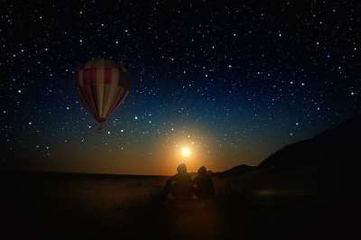 热气球 太阳 日落 人们 坐 夜晚 星星 天堂 热空气气球骑