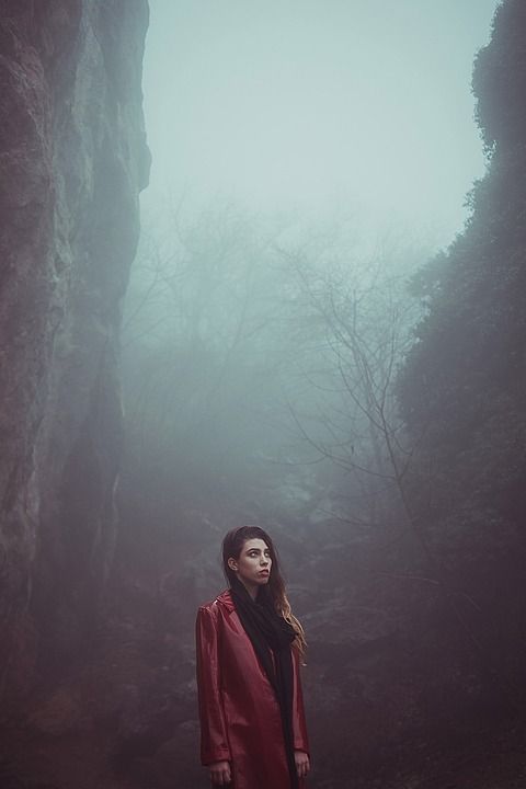 人民 女人 一 户外 多雾路段 年轻女子 漫步 山 石头 峡谷