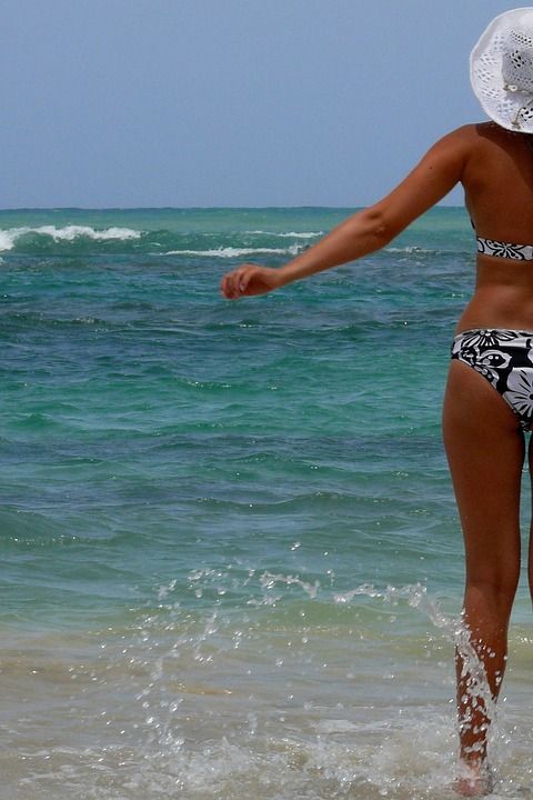 女孩 海洋 海 假期 夏天 热的 天 游泳 鱼 乐趣 朋友们