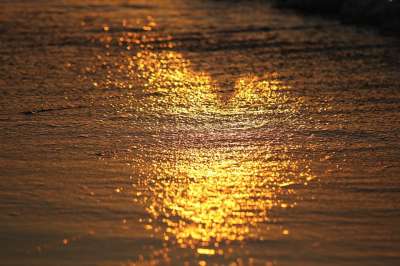 海 水 日落 颜色