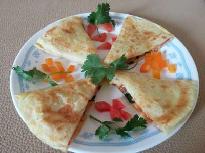 油炸玉米粉饼 素食主义者 食物 墨西哥人 起司 烤 午餐 番茄