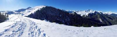 雪 冬天 全景 山 Nistos 在比利牛斯山脉高 法国