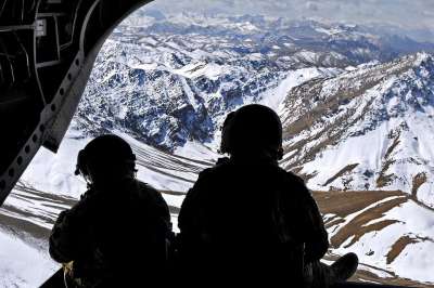 阿富汗 景观 冬天 雪 山 直升机 士兵 剪影 自然 目睹