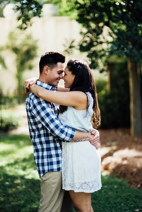 快乐的一对 幸福 爱 一起 恋人 关系 已订婚的 已婚 婚礼