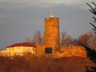 Staufeneck 城堡 保持 Burg Staufeneck