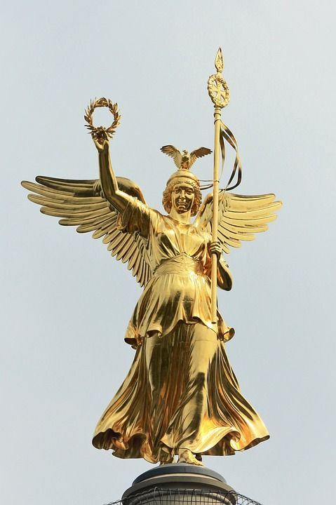 金色的 Siegessäule 柏林 地标 首都 纪念碑 天使