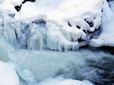 冬天 冰 溪 冻结 雪 寒冷的 水