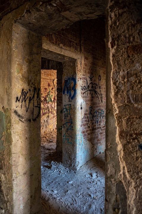 弃 建造 涂鸦 破旧的 废墟 结构 Urbex