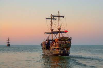 海 波兰 波罗的海 石刻 船 水 海滩 海岸 夏天 假期