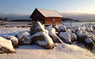 房子 冬天 诺杜普兰 群岛 海岸 是 雪 景观 寒冷的 草岛