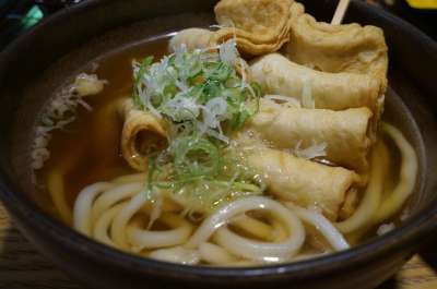 乌冬面 鱼饼 亚洲食品 亚洲美食 美味的 食物