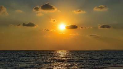 日落 海 天空 地平线 海洋 海景 成色 太阳 黄昏 暮 云
