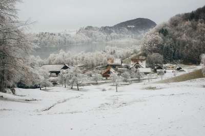 冬天 家 雪 上校 季节 山 多云的 松弛 季节性 圣诞节