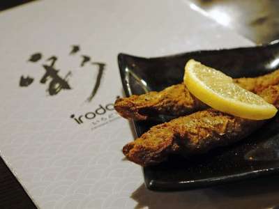 什沙莫 毛鳞鱼 日本人 炸鱼 日本 美食家 棕色的鱼 棕色钓鱼