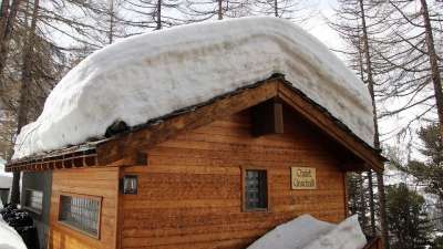 雪 房子 冬季 冷 庇护所 建造 窗户 木 外部 山寨 性质
