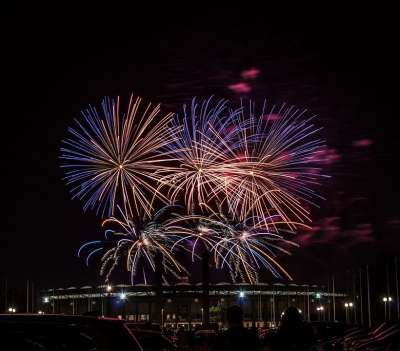 烟花 光 夜晚 火花 庆典 烟火 爆炸 烧伤 节日 柏林