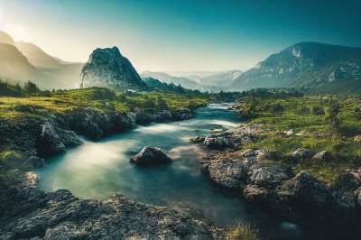 河 水 岩石 山 自然 景观 生成的Ai