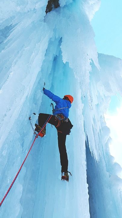 攀冰 极限运动 爬 冰淇淋 冰瀑 攀冰者 登山 冻结 山地运动