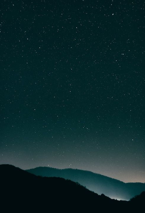 山 高地 黑暗的 夜晚 天空 星星 星系 景观 自然 谷