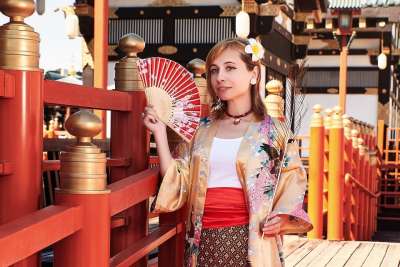 女人 模型 纵向 姿势 和服 风扇 风格 时尚 摆姿势