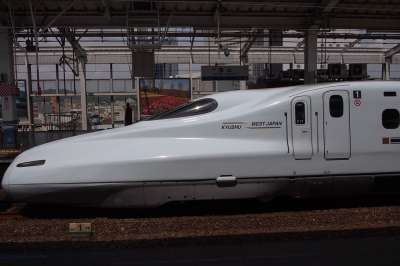 新干线 子弹 火车 铁路 旅行 运输 轨 乘客 现代的 速度
