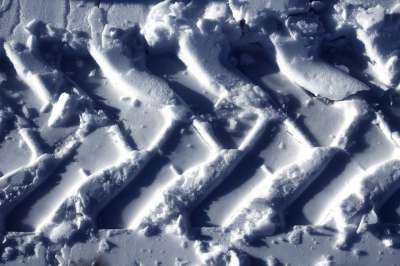 追踪 雪 白色的 阳光明媚 轮胎轨道 拖拉机 冬天 模板 基金