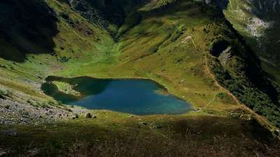 湖 自然 阿尔卑斯山 景观 山 夏天 美丽的 水 首脑会议