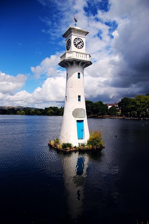灯塔 湖 天空 伟大的 景观 海岸 水 塔 光 自然