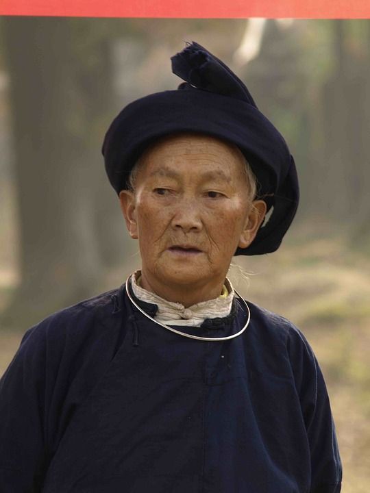 貴州 水族 老人