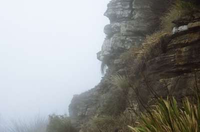 山 踪迹 云 日落 徒步旅行 山路 南非 狮子的头 桌山 岩石