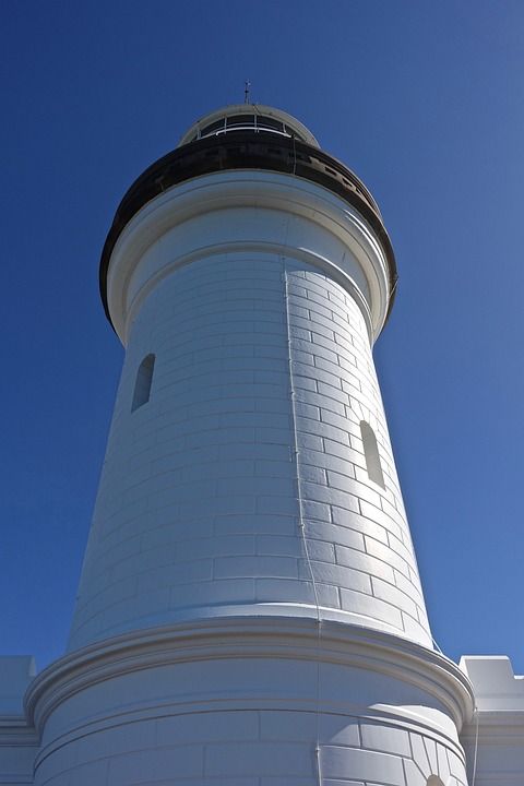 灯塔 塔 结构体 结构 信标 建造 海洋 白色的 导航 地标
