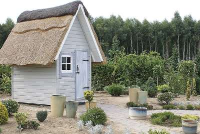 山寨 分配屋 凉亭 建筑学 森林 矮林 白色的房子 植被 性质