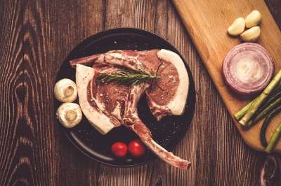 钺 猪肉 牛扒 战斧牛排 睿 生牛排 肉 生肉 骨 肉骨头