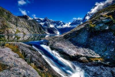 峡湾国家公园 新西兰 景观 风景秀丽的 山 雪 湖 水 河