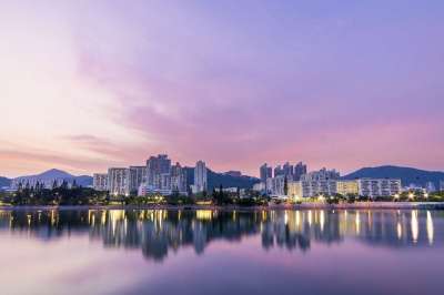 水域 城市 日落 反射 旅游 建筑 市容 天空 河流 码头
