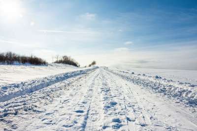 路 通路 雪 霜 痕迹 寒冷的 太阳 冻结 天空 阳光