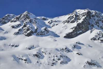 雪 山 尔、尤利尔山口 比尔 雄伟 峰 阿尔卑斯山 安静 全景图