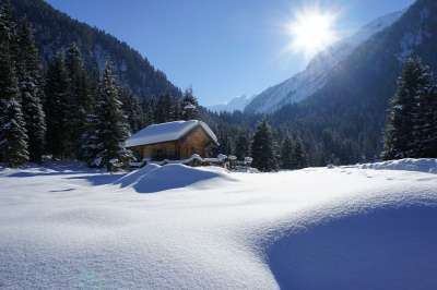 冬天 雪 山 圣诞 来临 自然 雪景 冬季魔法 寒冷的 白色的