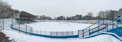 大球场 足球场 雪 冬天