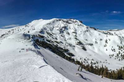 滑雪 山 雪 冬天 寒冷的 运动 滑雪者 假期 采取 天空
