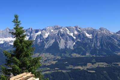 山 山风景 全景图 看 徒步旅行 阿尔卑斯山的景 性质