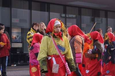 节日 收成 瑞士 稻草人 戏服 肖像 孩子 街道