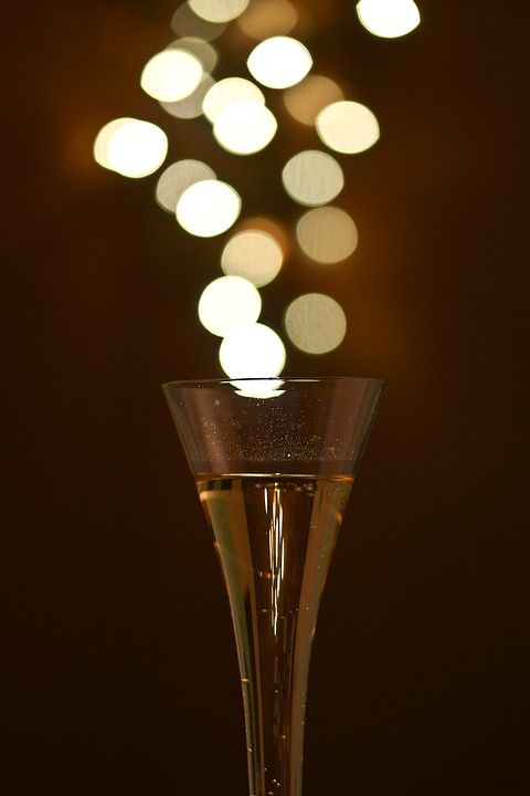 干杯 节日 起泡酒 散景 Prost 喝 邻接 照明心情 香槟杯
