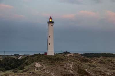 灯塔 海 光 水 海岸 天堂 景观 地标 塔 云 黄昏